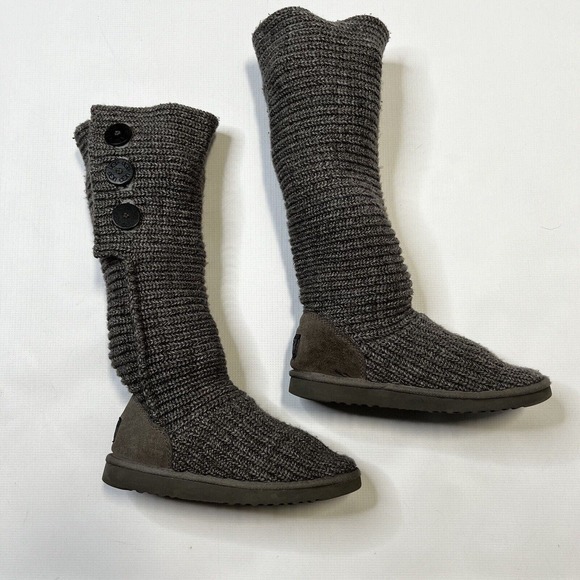 UGG AUSTRALIA WOMEN'S CARDY SWEATER STYLE KNIT MID CALF BOOTS IN GRAY 8 M $150 - Picture 1 of 13